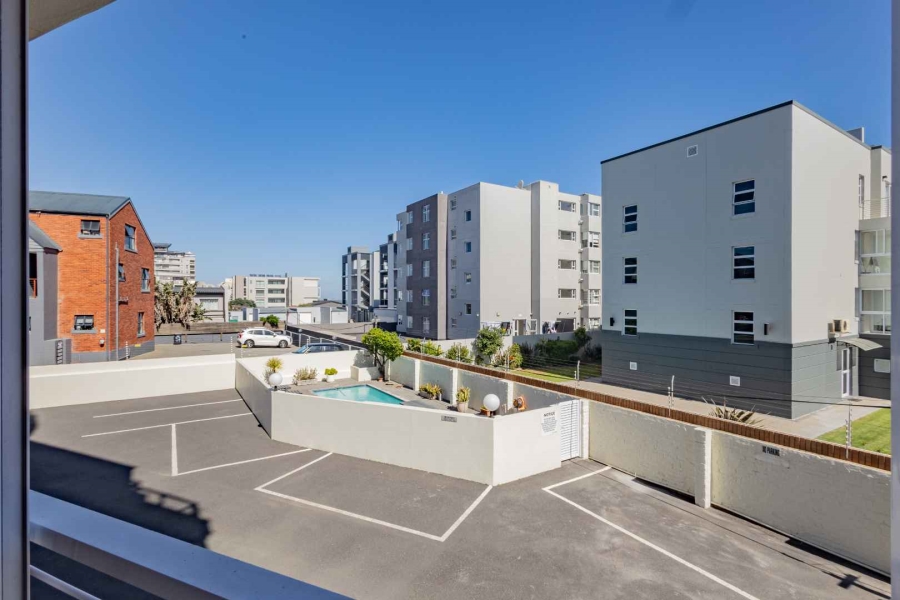 To Let 2 Bedroom Property for Rent in Bloubergrant Western Cape
